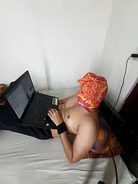 Amit4younaughty online show from March 6, 8:05 pm