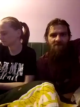 Snapshot of bam420bam chatting on March 9, 8:40 am bam420bam online show from March 9, 8:40 am