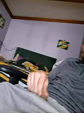 Snapshot of bam420bam chatting on April 18, 9:26 pm bam420bam online show from April 18, 9:26 pm
