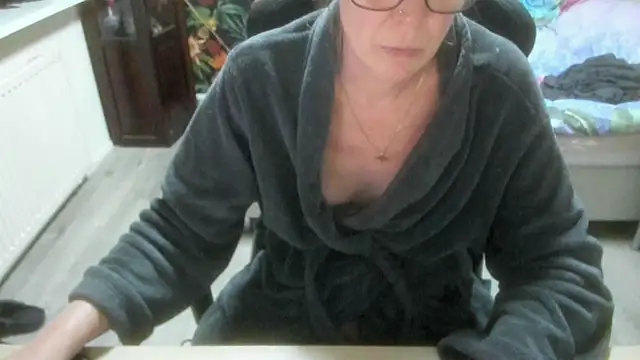 minoesje37 online show from January 10, 8:10 pm