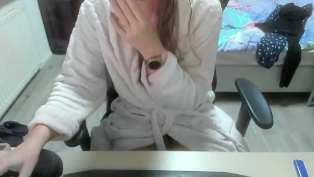 minoesje37 online show from January 18, 8:34 pm