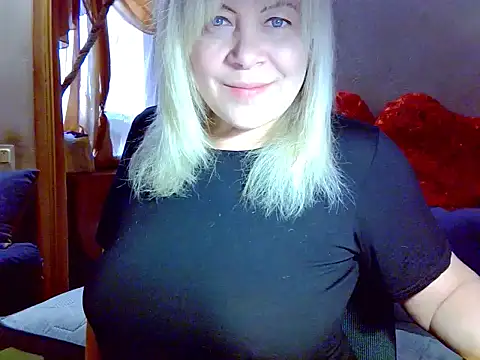Snapshot of AgoniA7 chatting on April 28, 3:55 am AgoniA7 online show from April 28, 3:55 am