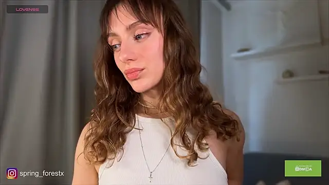 Snapshot of spring_forest chatting on February 16, 12:01 pm spring forest online show from February 16, 12:01 pm