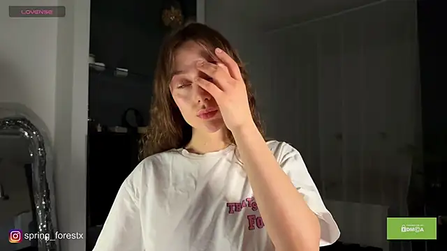 Snapshot of spring_forest chatting on March 27, 11:32 am spring forest online show from March 27, 11:32 am