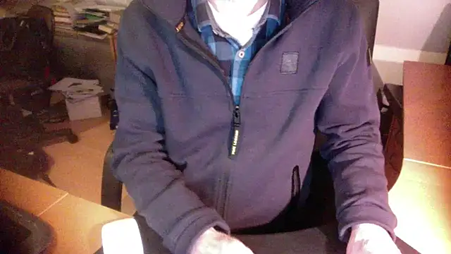 outlaw200 online show from December 6, 7:34 pm