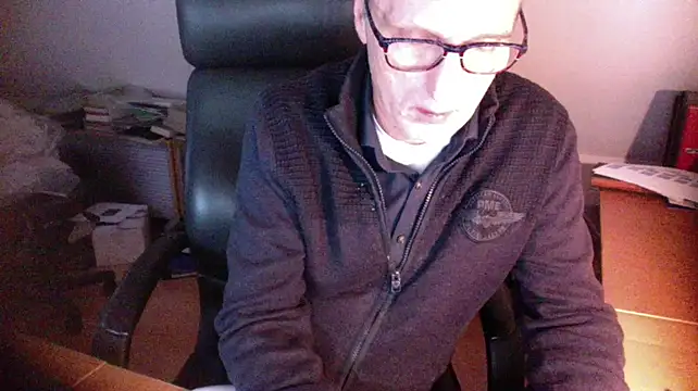 outlaw200 online show from January 1, 2:42 pm