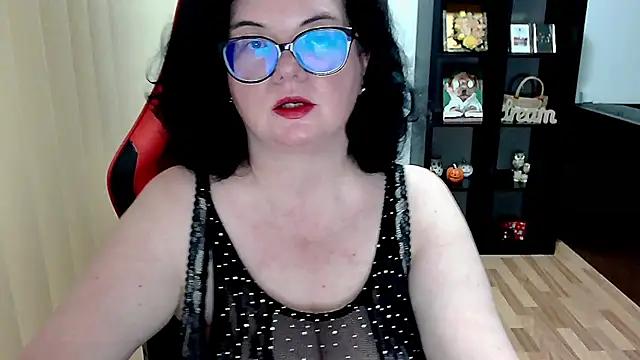 MissTroublle online show from May 26, 10:00 am