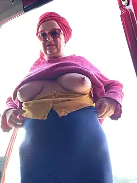 MucMilf59 online show from February 19, 8:12 am