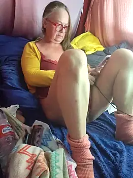 MucMilf59 online show from March 3, 7:49 pm