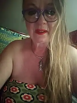 MucMilf59 online show from March 26, 5:02 am