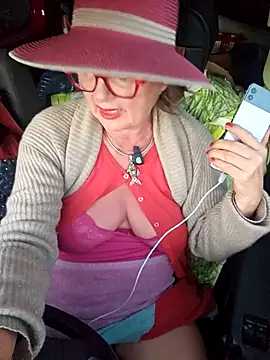 MucMilf59 online show from June 6, 8:13 pm