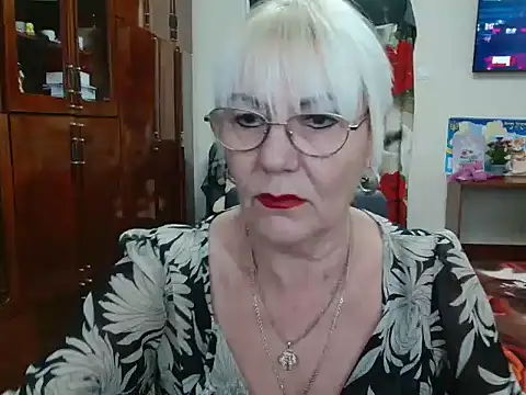 Snapshot of JenaCheim chatting on December 4, 6:44 am JenaCheim online show from December 4, 6:44 am