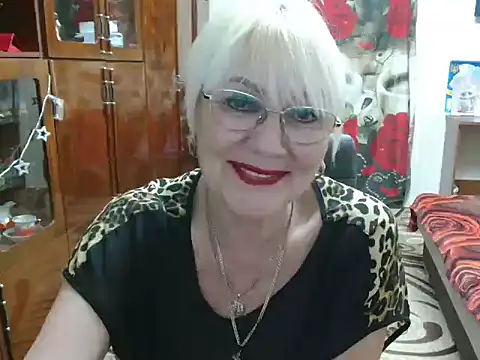 Snapshot of JenaCheim chatting on December 7, 8:38 pm JenaCheim online show from December 7, 8:38 pm