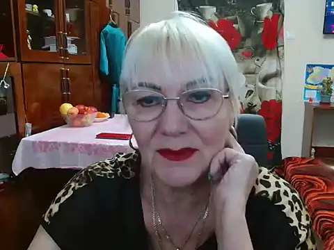 Snapshot of JenaCheim chatting on January 6, 6:47 am JenaCheim online show from January 6, 6:47 am