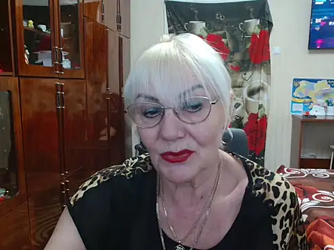 Snapshot of JenaCheim chatting on February 7, 6:35 am JenaCheim online show from February 7, 6:35 am