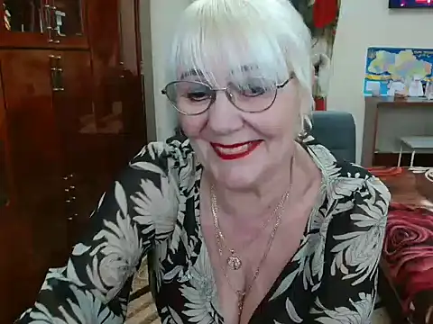 Snapshot of JenaCheim chatting on February 17, 6:31 am JenaCheim online show from February 17, 6:31 am