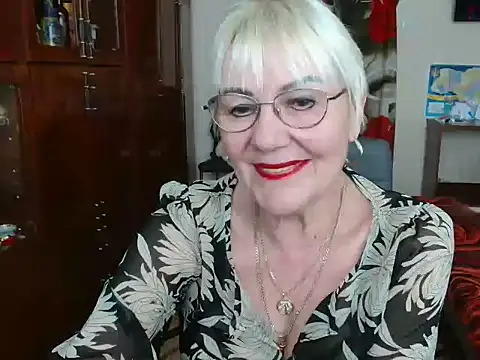 Snapshot of JenaCheim chatting on March 5, 6:23 am JenaCheim online show from March 5, 6:23 am