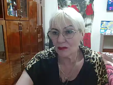 Snapshot of JenaCheim chatting on March 7, 8:33 pm JenaCheim online show from March 7, 8:33 pm