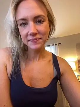 Kay Cakes online show from December 2, 8:11 pm