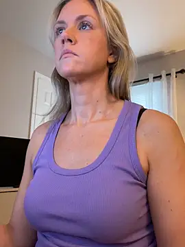 Kay Cakes online show from November 10, 4:28 pm