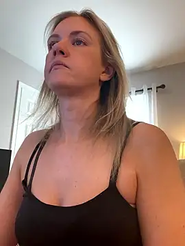 Kay Cakes online show from January 13, 4:12 pm