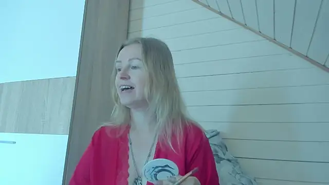 Snapshot of I_AM_MILF chatting on July 23, 8:01 am I AM MILF online show from July 23, 8:01 am