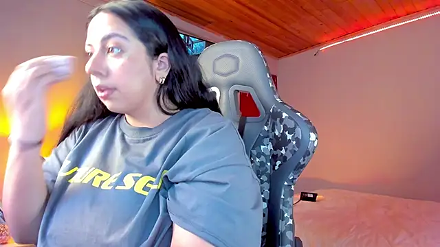 coraline latin online show from January 17, 10:01 pm