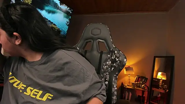 coraline latin online show from March 1, 9:15 pm