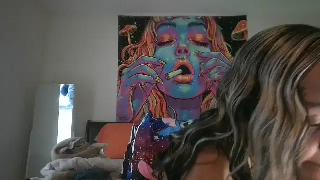 Snapshot of EnticingAaliyah chatting on December 2, 6:14 pm EnticingAaliyah online show from December 2, 6:14 pm