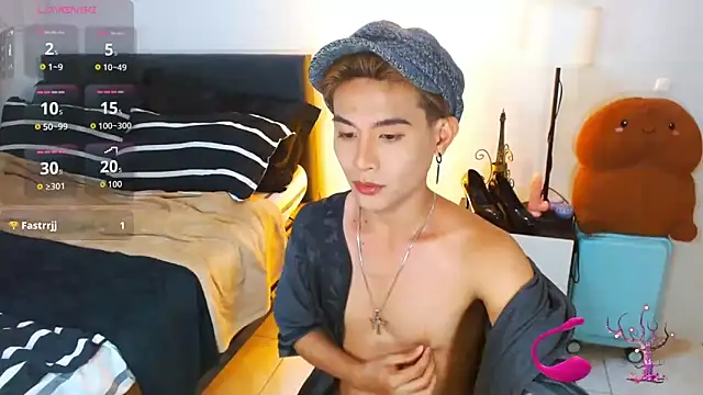 WildestTwink online show from June 19, 1:37 pm