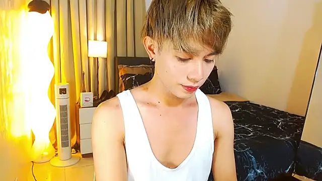 WildestTwink online show from July 6, 5:59 pm