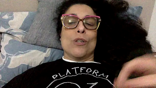 crudeliafrancy online show from March 25, 6:25 pm