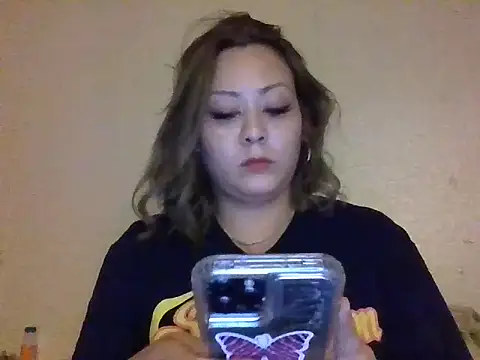 Snapshot of YOUNGFLICKA chatting on November 20, 2:12 am YOUNGFLICKA online show from November 20, 2:12 am