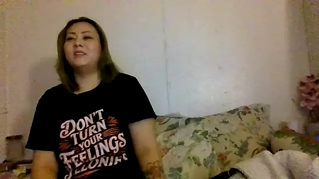 Snapshot of YOUNGFLICKA chatting on December 5, 11:08 am YOUNGFLICKA online show from December 5, 11:08 am