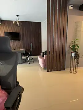 Snapshot of Carolina_Novoa chatting on April 22, 9:27 pm Carolina Novoa online show from April 22, 9:27 pm