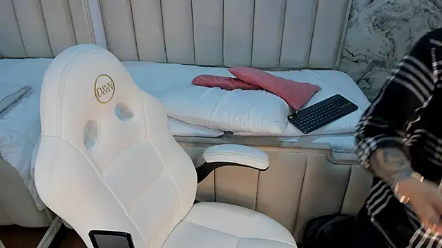 Snapshot of amy_ink chatting on September 26, 11:25 am amy ink online show from September 26, 11:25 am