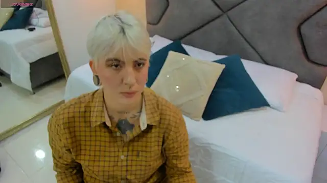 Snapshot of amy_ink chatting on September 28, 11:59 am amy ink online show from September 28, 11:59 am