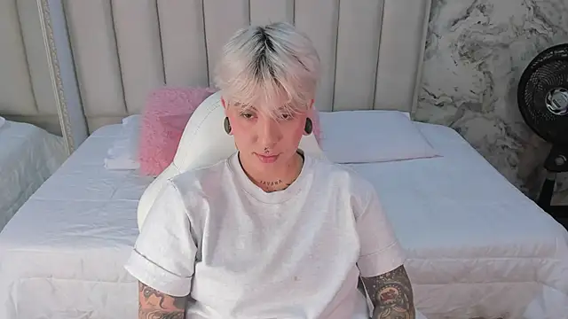 Snapshot of amy_ink chatting on October 10, 11:20 am amy ink online show from October 10, 11:20 am