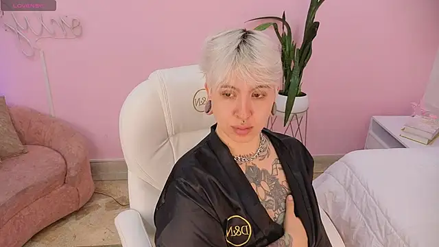 Snapshot of amy_ink chatting on October 12, 12:04 pm amy ink online show from October 12, 12:04 pm