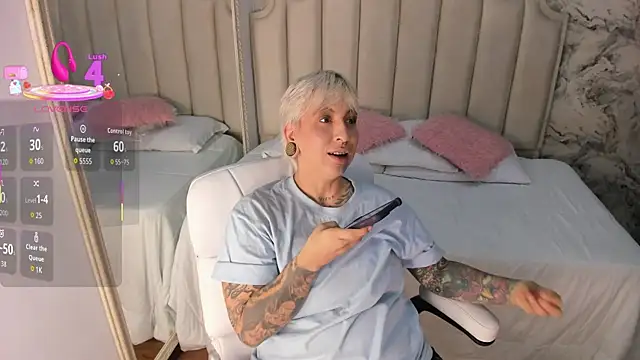 Snapshot of amy_ink chatting on October 15, 11:21 am amy ink online show from October 15, 11:21 am