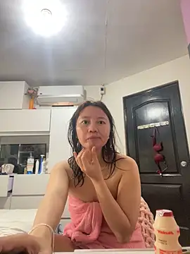 Snapshot of asianmystery203 chatting on January 30, 1:11 am asianmystery203 online show from January 30, 1:11 am