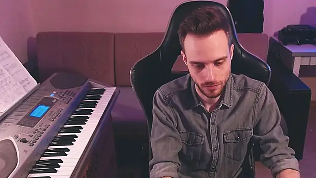 Snapshot of Sweetparker chatting on October 23, 5:01 pm Sweetparker online show from October 23, 5:01 pm