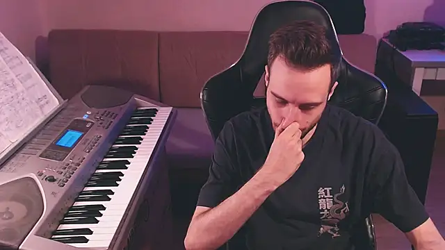 Snapshot of Sweetparker chatting on October 28, 4:09 pm Sweetparker online show from October 28, 4:09 pm