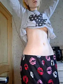 YogisticJuli666 online show from February 25, 8:58 am