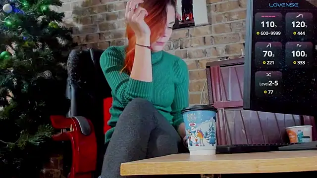 Snapshot of MrsVenus chatting on December 23, 6:00 am MrsVenus online show from December 23, 6:00 am