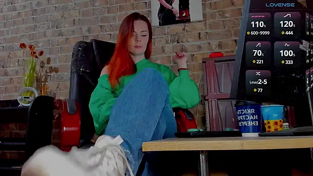 Snapshot of MrsVenus chatting on March 17, 6:18 am MrsVenus online show from March 17, 6:18 am