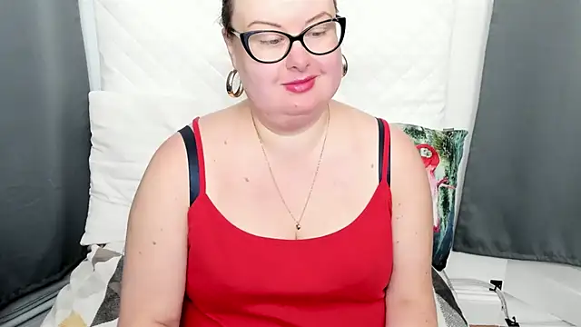 dirtyBonnie online show from October 2, 7:04 am