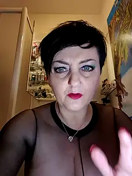 lucillabollente online show from February 20, 5:12 am