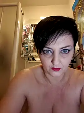 lucillabollente online show from February 22, 5:12 am