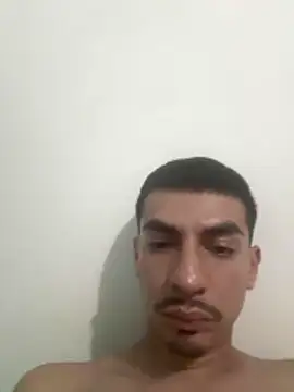 Snapshot of blackcoffe1002 chatting on March 6, 4:42 am blackcoffe1002 online show from March 6, 4:42 am